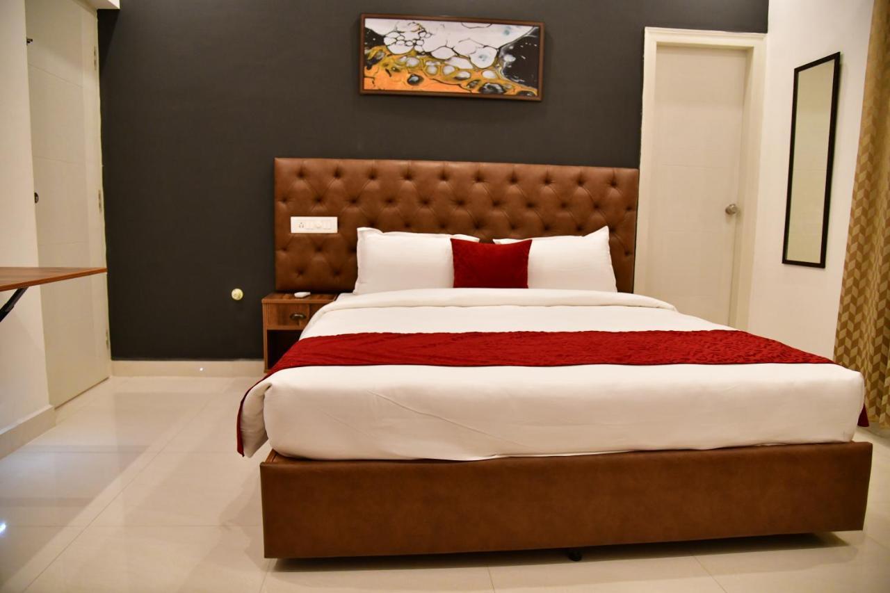 Xcel Luxury Hotel Apartments-Home Living Redefined Mysore Buitenkant foto