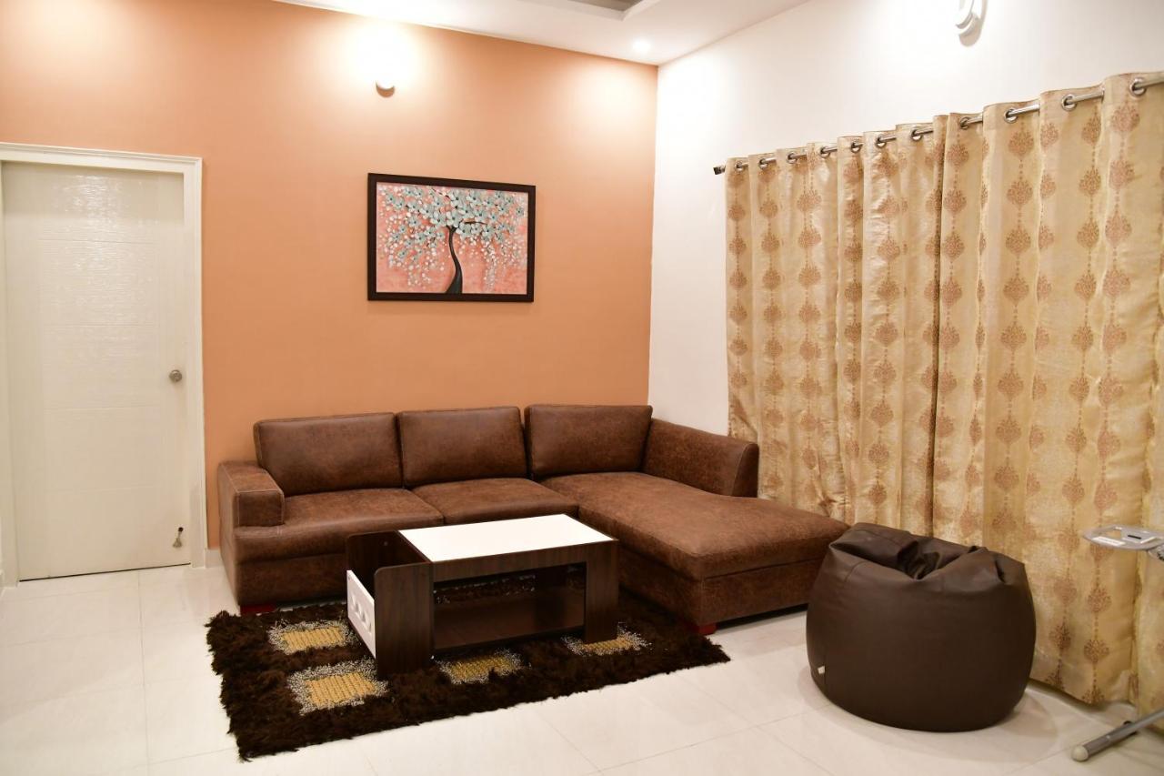 Xcel Luxury Hotel Apartments-Home Living Redefined Mysore Buitenkant foto